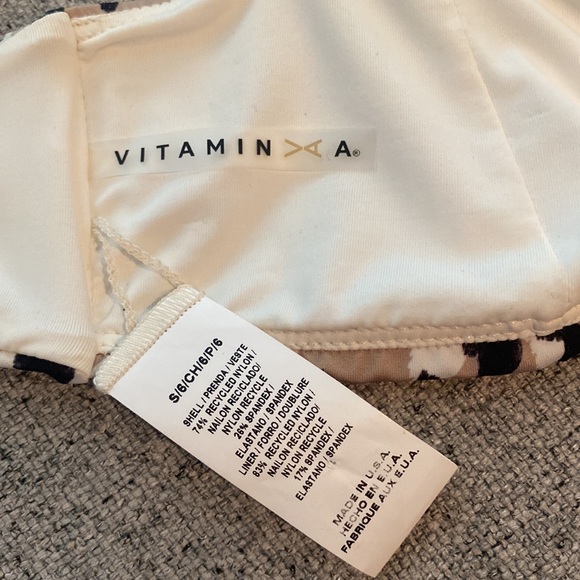 NWT Vitamin A Kaya Bikini Top - Picture 10 of 10